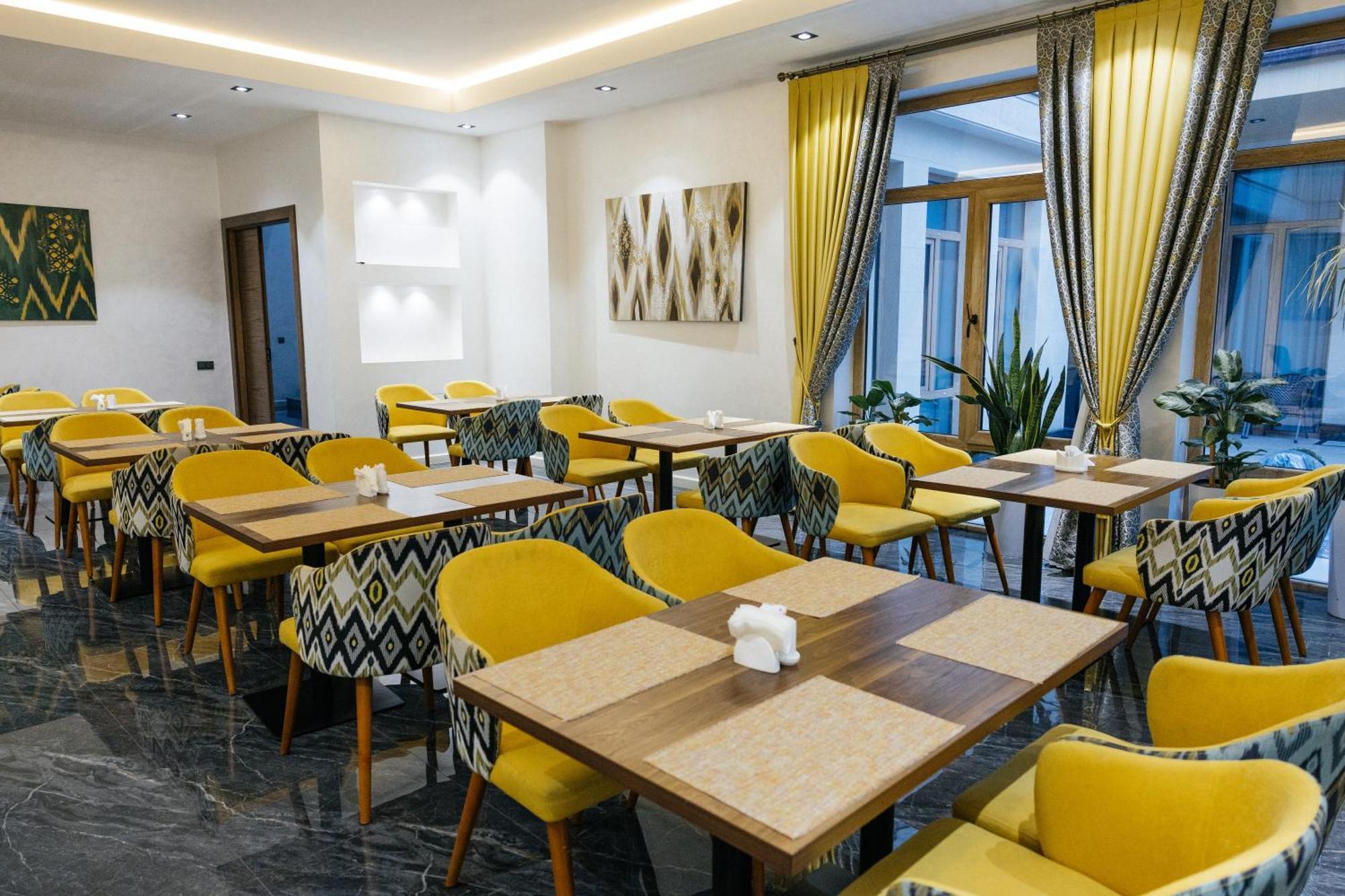 Hotel Marwa Tashkent Pool&Spa エクステリア 写真