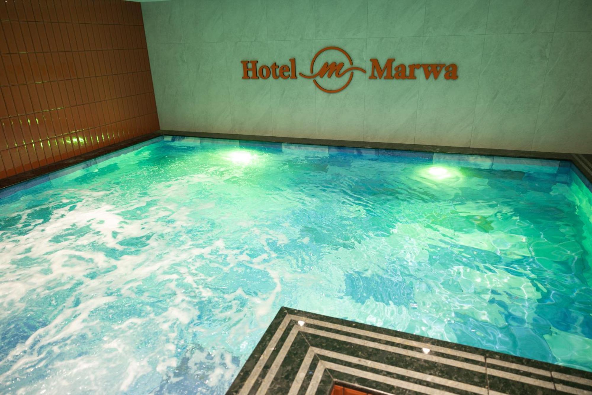 Hotel Marwa Tashkent Pool&Spa エクステリア 写真